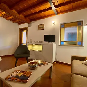  Appartement Cozy 4th And Top Floor